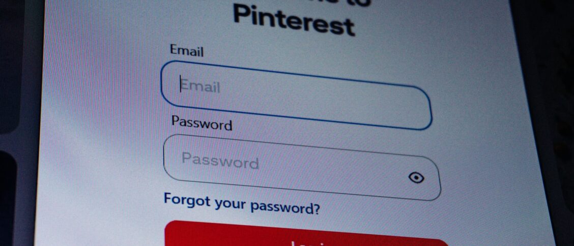 AI-Powered Personalisation: Where Convenience Ends and Surveillance Begins - Scott Dylan