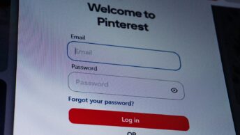AI-Powered Personalisation: Where Convenience Ends and Surveillance Begins - Scott Dylan