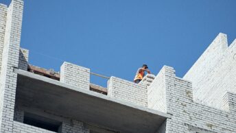 Mental Health in the Construction Industry: Britains Silent Crisis - Scott Dylan