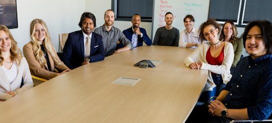 Difference between leadership and management styles