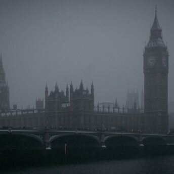 AI Regulation: Why the UK Must Find Its Own Path Between the US and EU - Scott Dylan